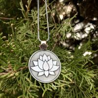 Gümüş Tasarım Lotus Yaşam Çiçeği Bayan Kolye Takı