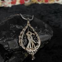 Gümüş Üç Boyutlu Taşlı Gelin Damat Bayan Kolye